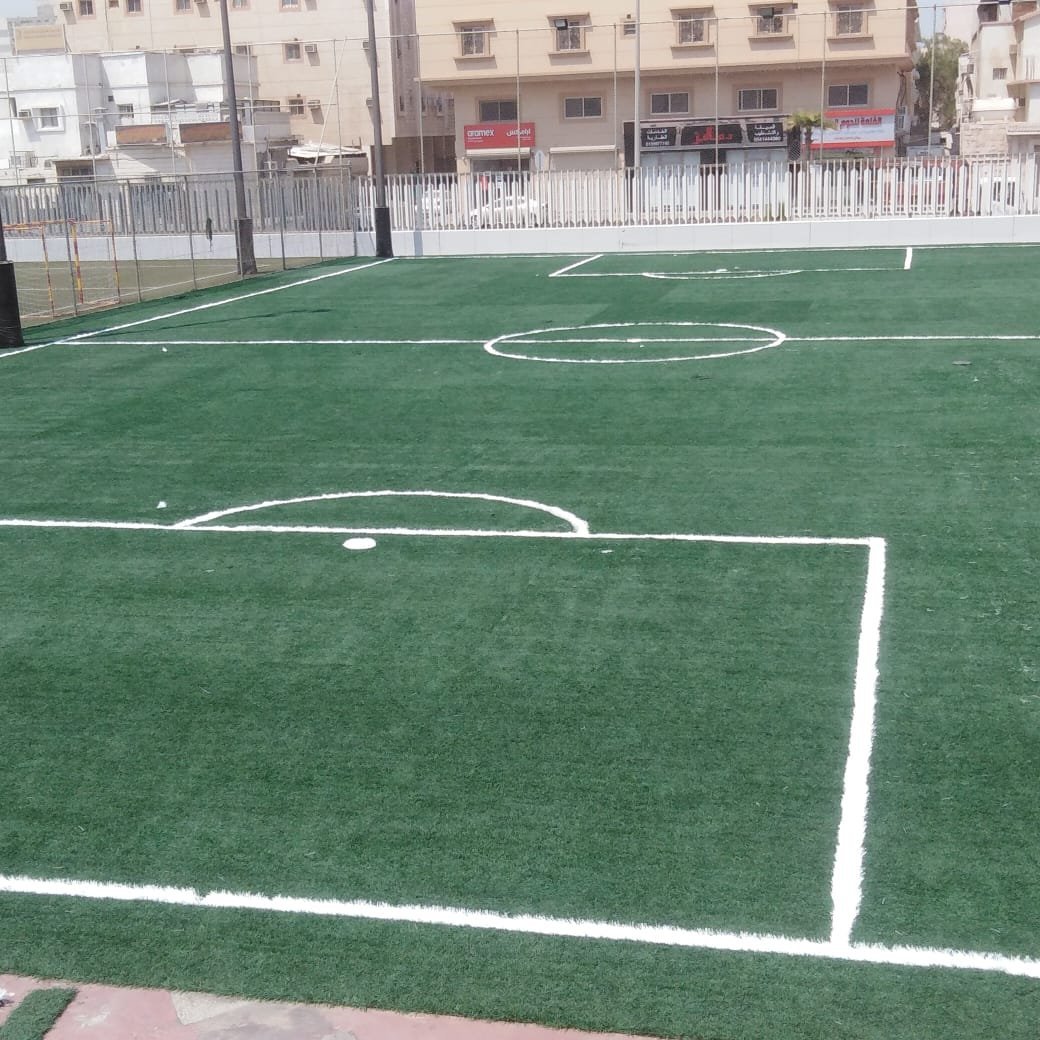 إنشاء وتصميم الملاعب