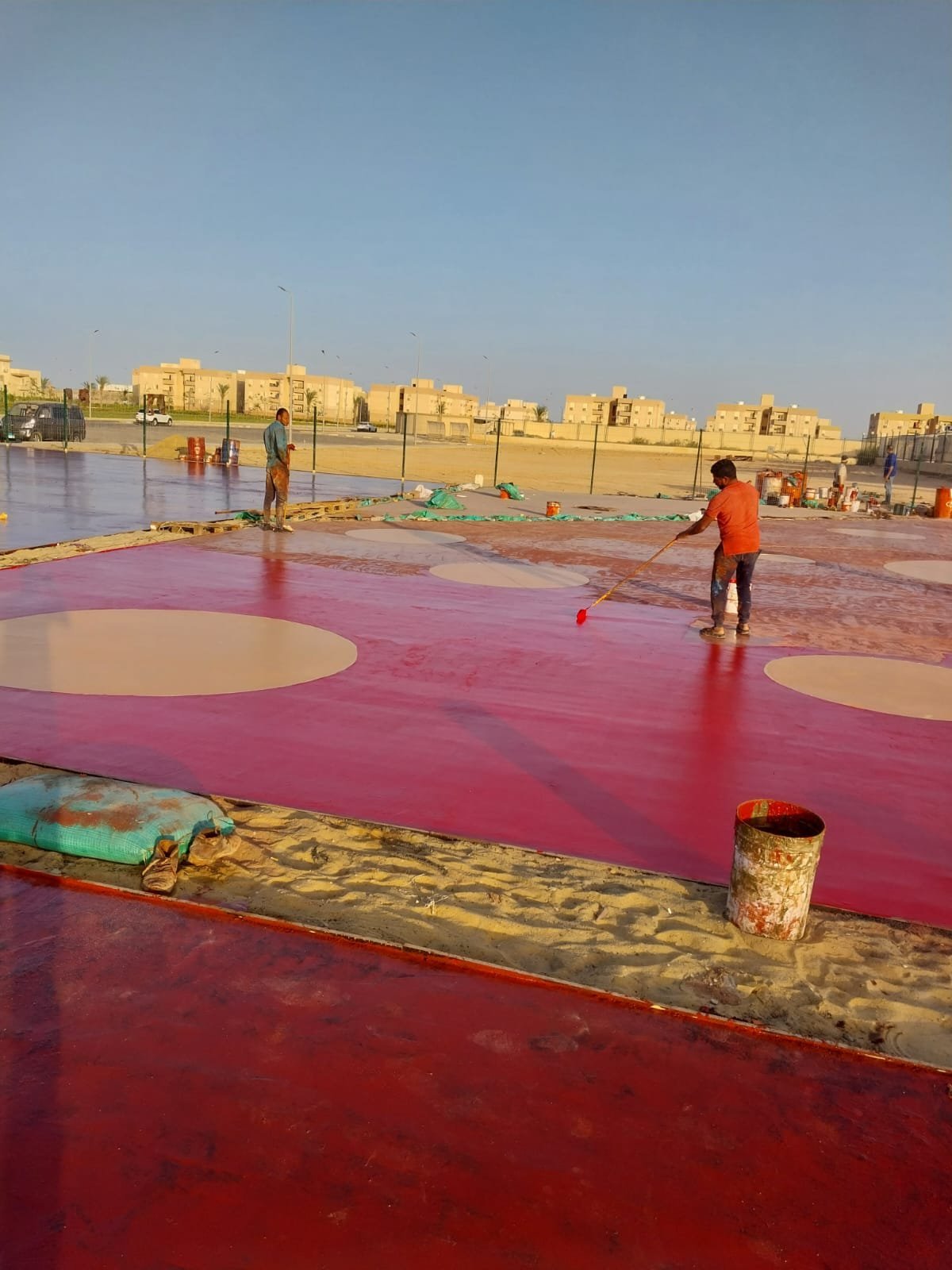 صب الدوائر الملونة بالأرضية