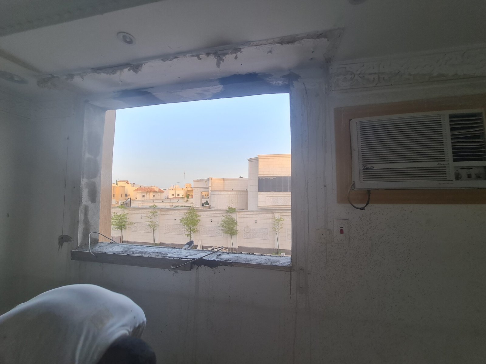 فتح وتوسعة الأبواب والشبابيك